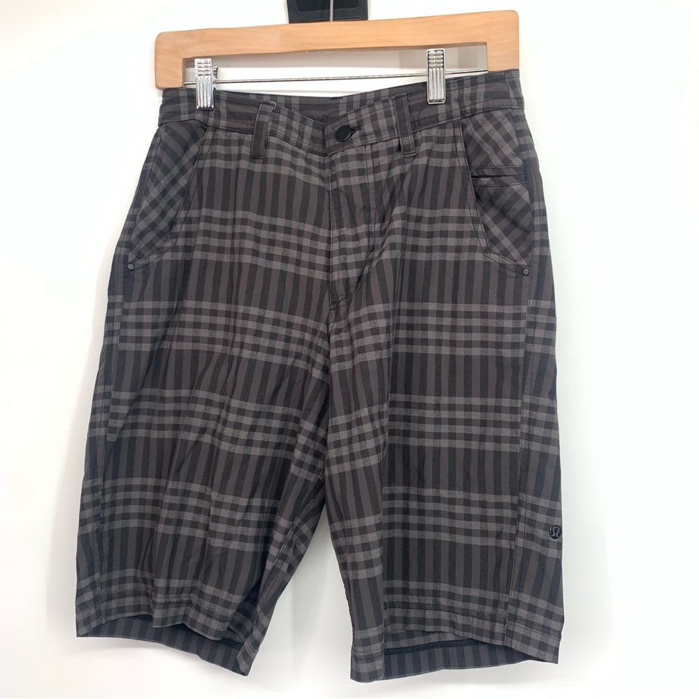 Lululemon mens plaid athletic shorts size 30 waist